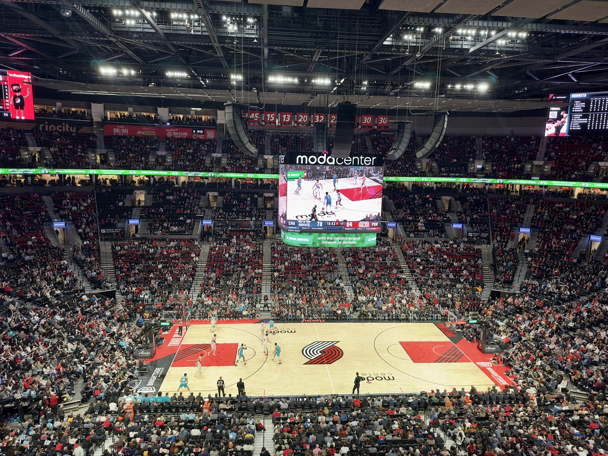 Should Portlanders Pay Hundreds of Millions for a Refurbished Moda Center? City Councilors Say "Not So Fast" - Portland Mercury