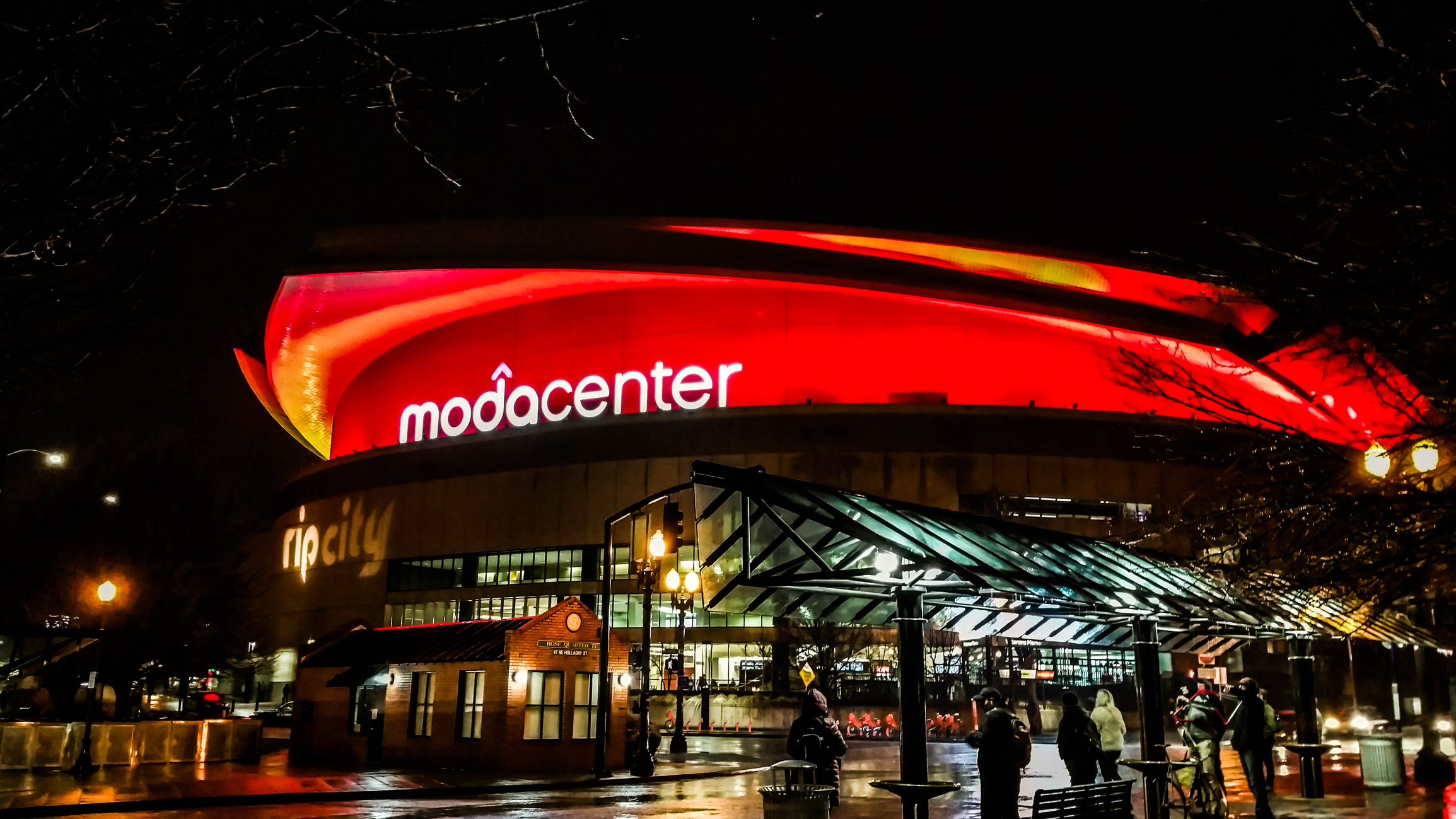 Good Morning, News: Moda Center Controversy Hits Fever Pitch, Feds Discover Suspect in “Poo-Poo Bug” Outbreak, and Trump's Latest Lie-Filled Speech