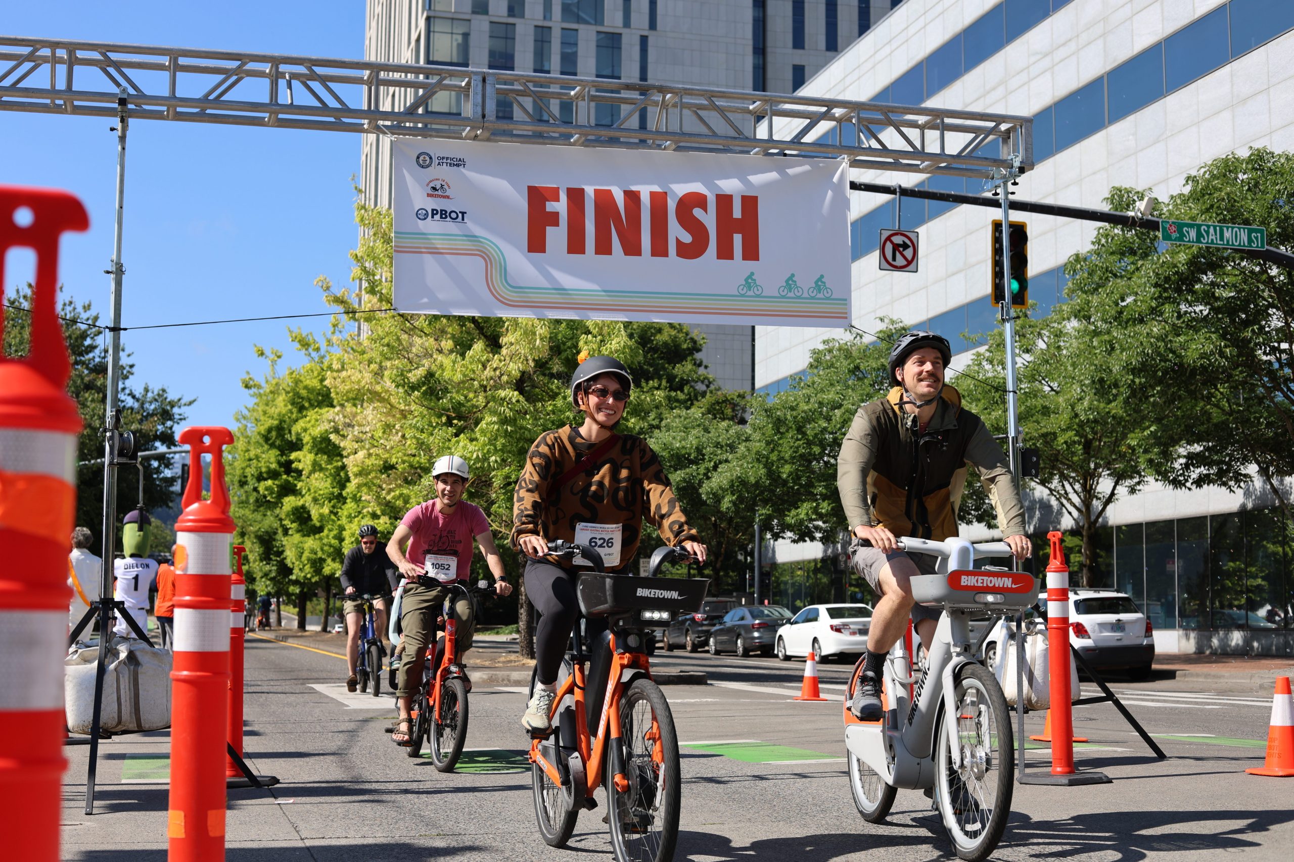 Portland Sets New Guinness World Record with Largest Electric Bike Ride!