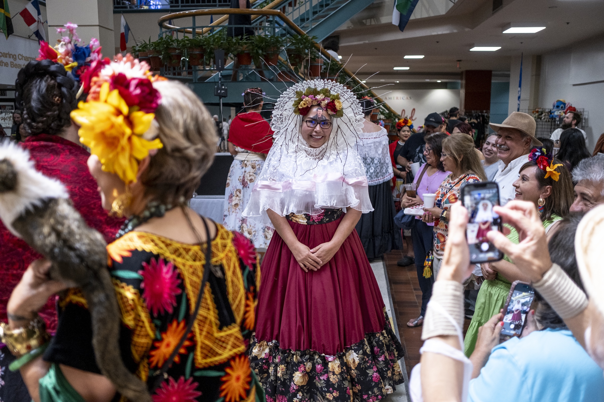 Good Morning, News: US Debt Hits $40 Trillion, Royals Pretend Residency Impacts Their Jet-Setting Lives, and the Fallen Dreams of Centennial Mills