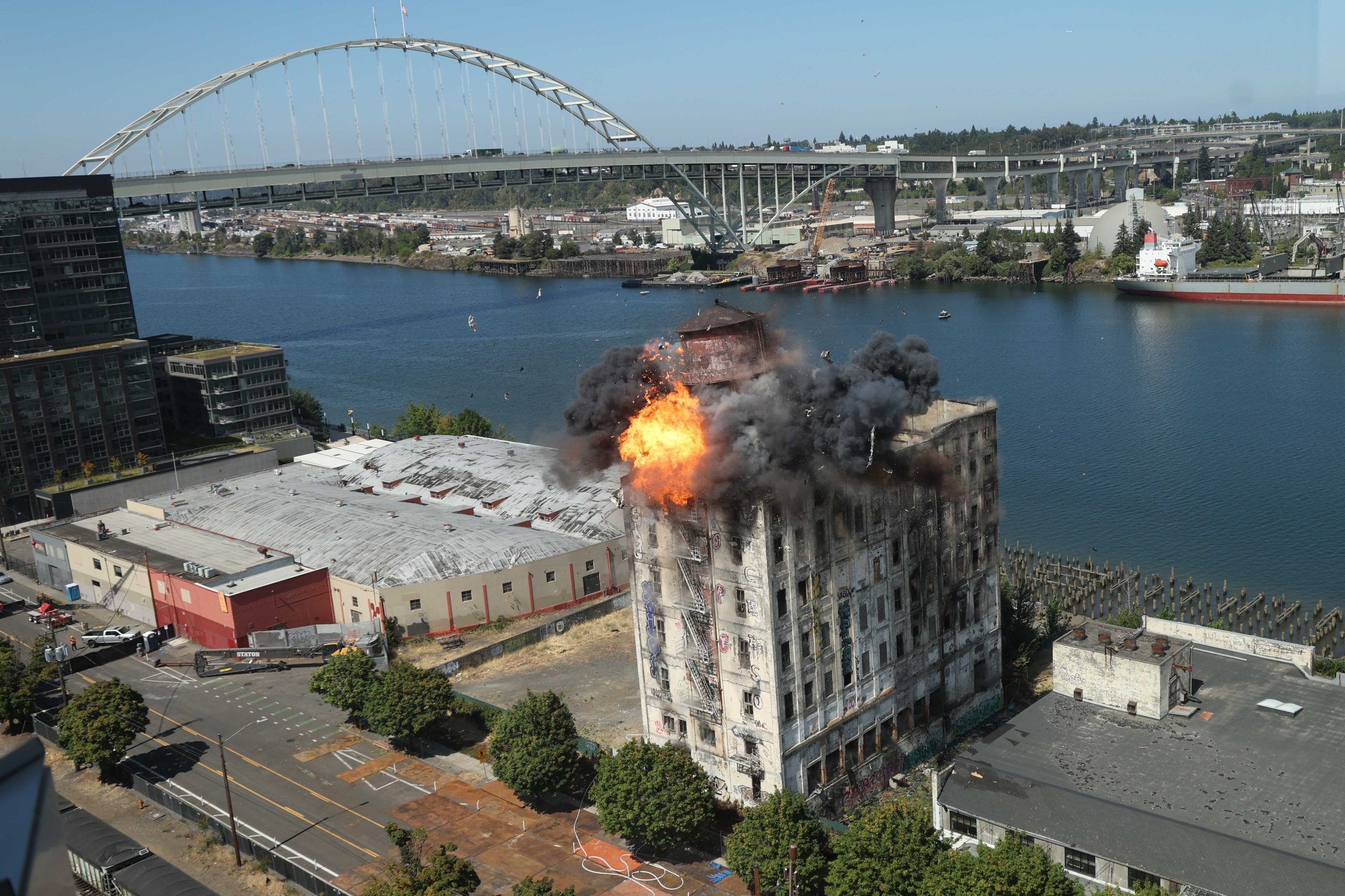 Boom Town! Centennial Mills Demolition Underway - Portland Mercury